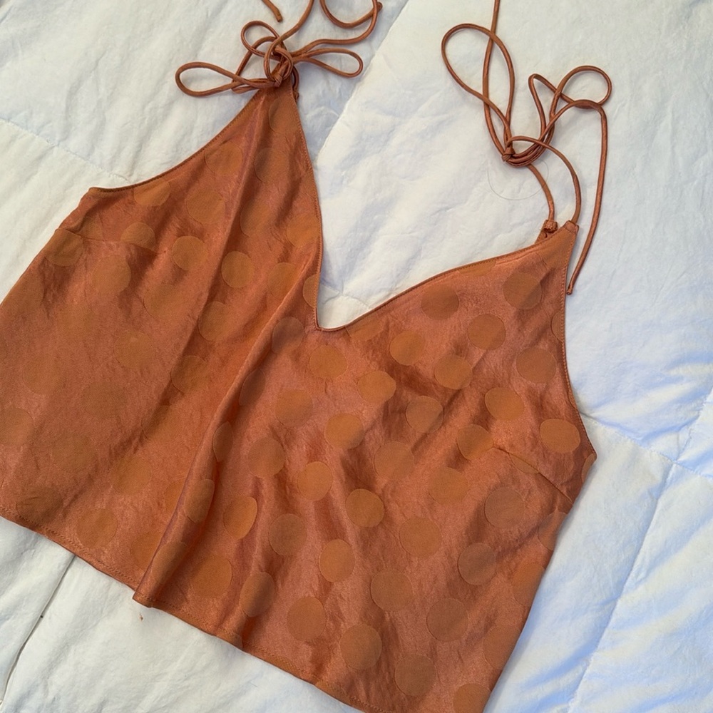 NWT Victoria’s Secrets Spaghetti Tie loose Silk-like Camisole sz MED